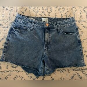 Universal threads shorts